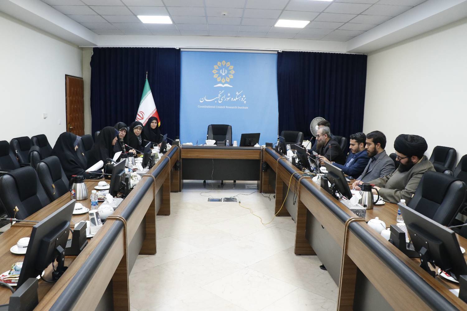 برگزاری نشست  فراکسیون زنان مجلس با سخنگوی شورای نگهبان