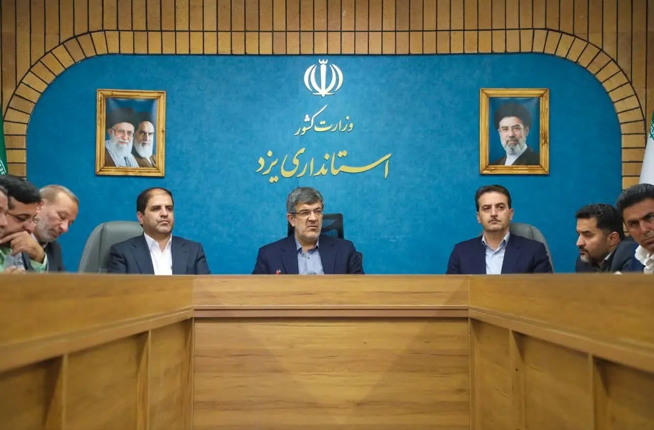 بررسی چالش‌های زیربنایی شهرستان مروست در نشست تخصصی استانداری یزد