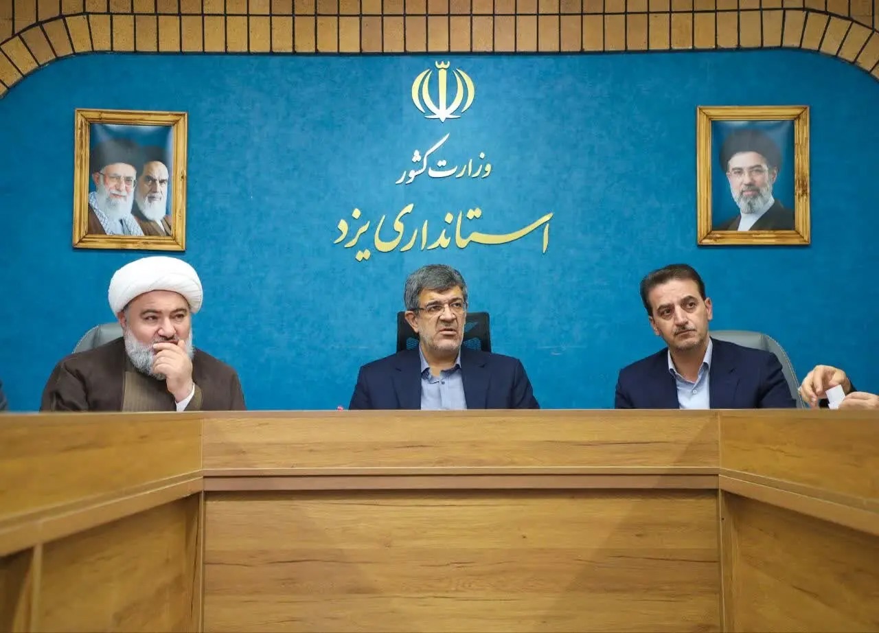 تأکید استاندار یزد بر توسعه زیرساخت‌های عمرانی و صنعتی بخش بهمن ابرکوه