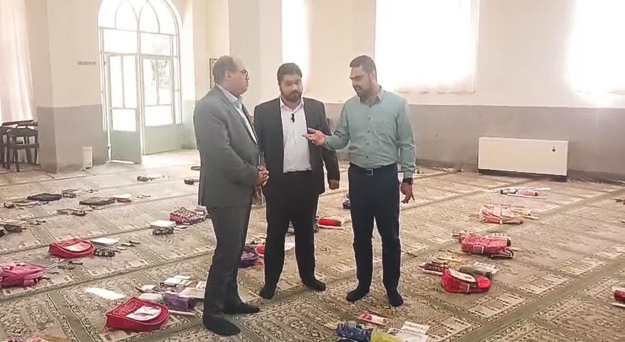 ۵۰ بسته لوازم‌التحریر به فرزندان زندانیان مهریز اهدا می‌شود