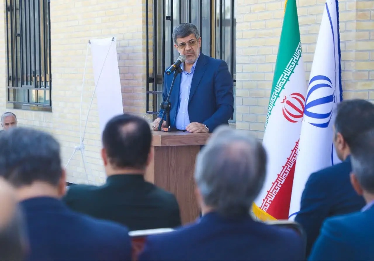 تبیین دستاوردهای نهضت مدرسه‌سازی و الزامات زیست‌محیطی صنایع در اردکان