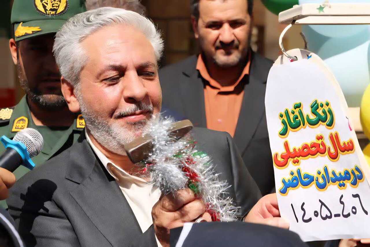 فرماندار بهاباد: دانش‌آموزان آینده‌سازان ایران هستند
