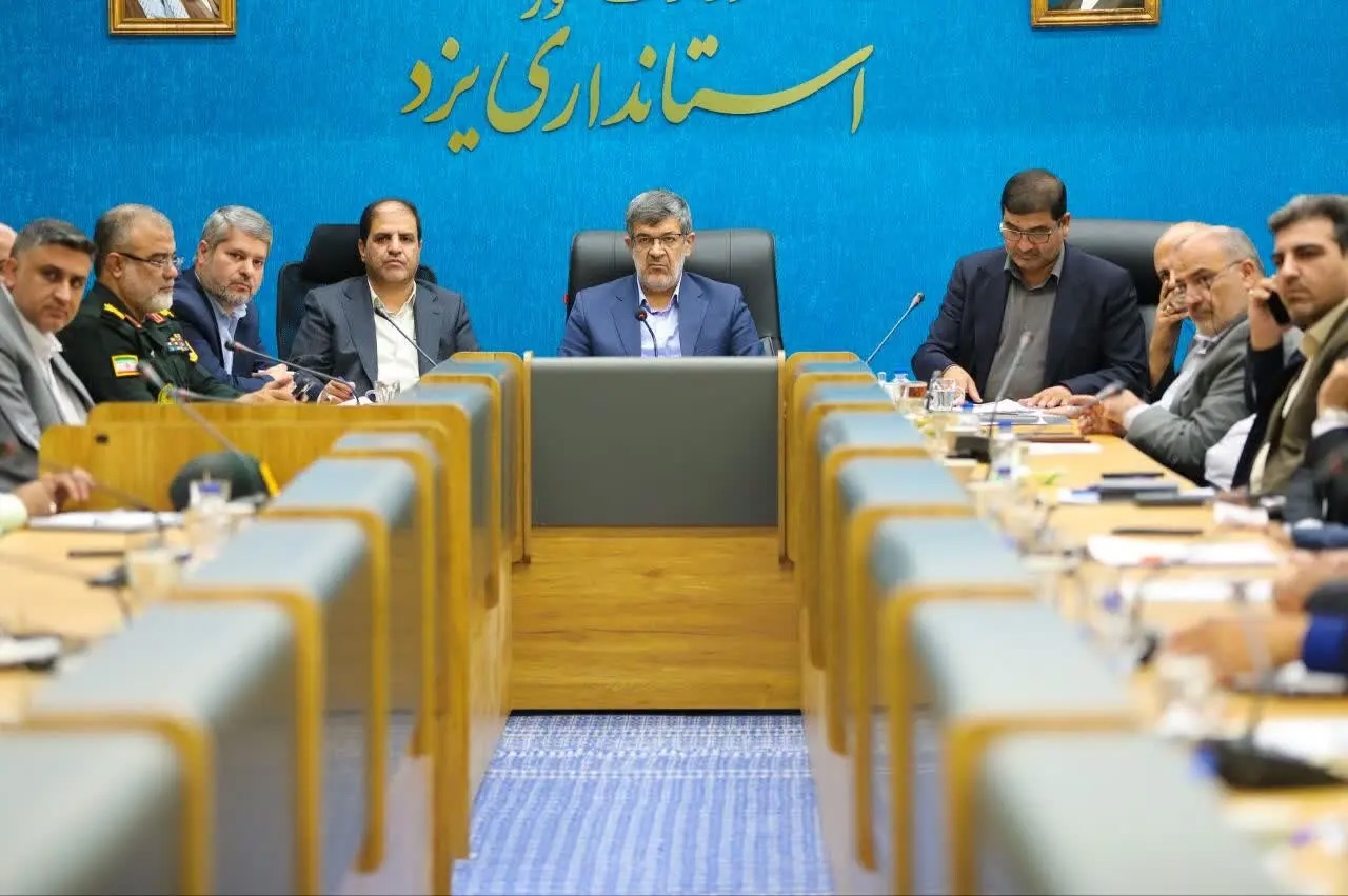 ضرورت جلوگیری از حیف و میل منابع کشور توسط قاچاقچیان سودجو