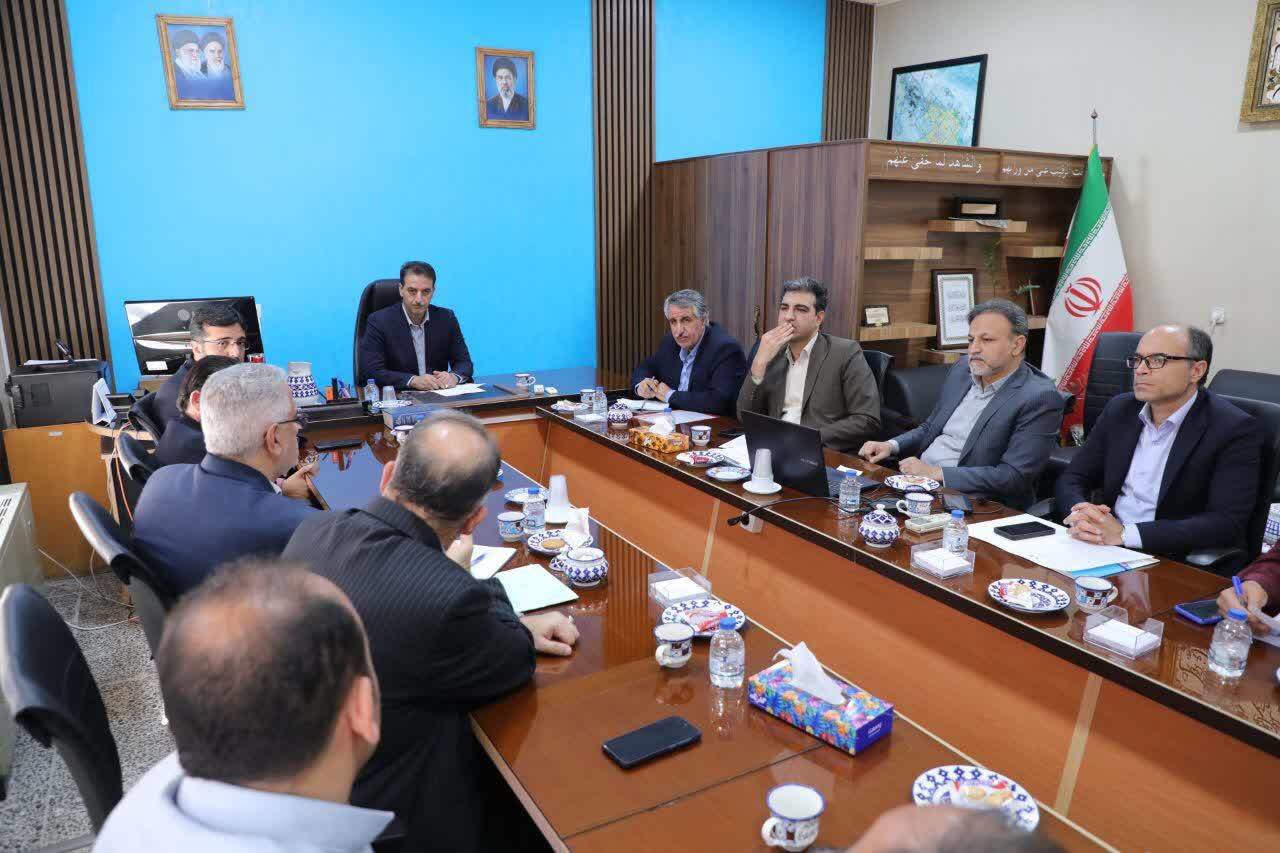 پیگیری طرح‌های مهم راهسازی یزد؛ از زیرگذر شهید موحدین تا جاده ندوشن ـ ورزنه