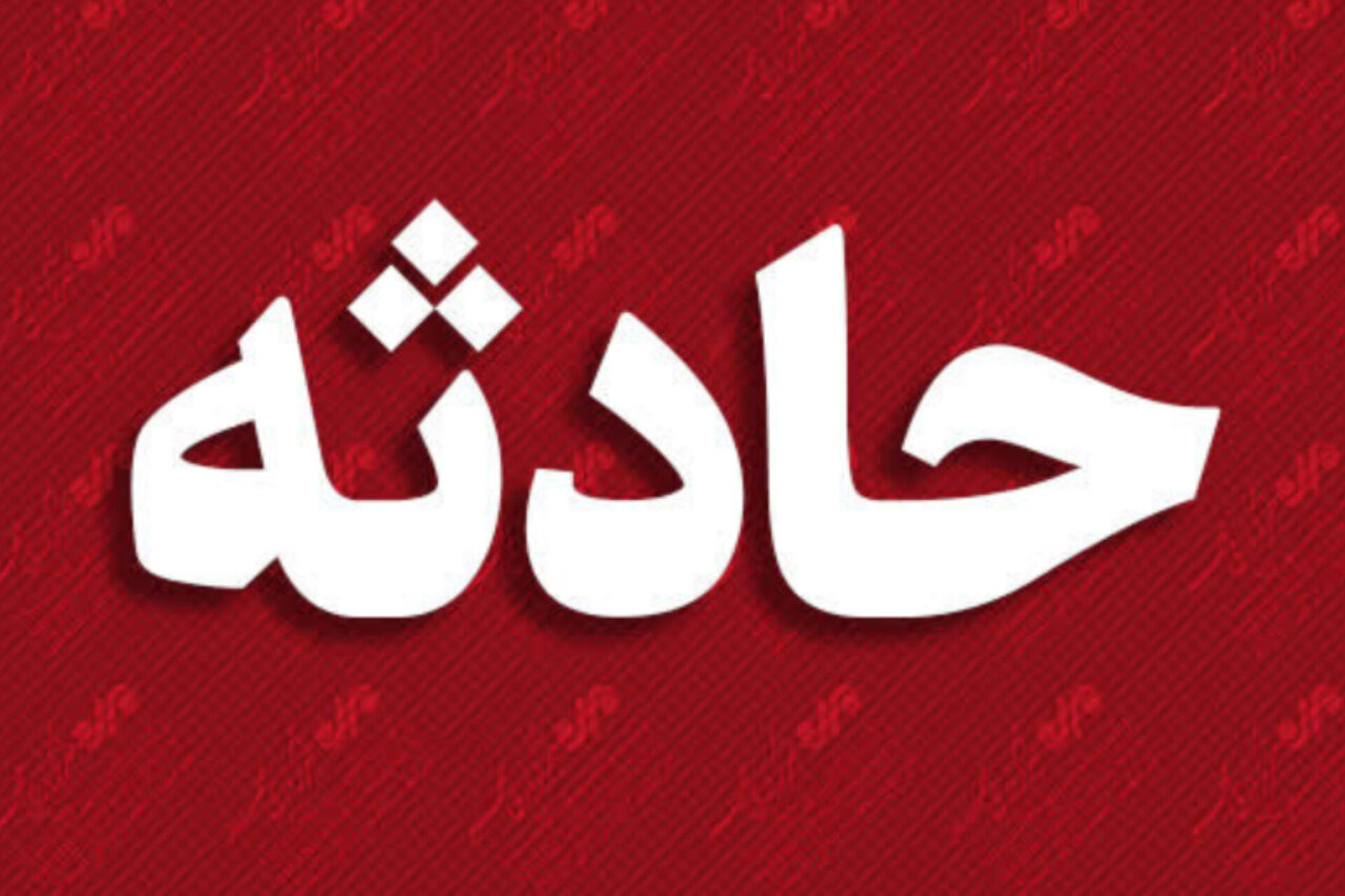 واژگونی و آتش‌سوزی کشنده گازوئیل در محور یزد - میبد؛ راننده جان باخت