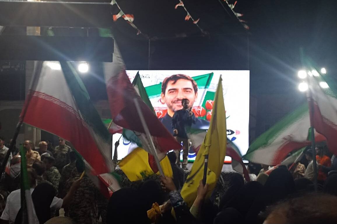 وداع مردم یزد با «شهید محمدمهدی رضایی»؛ از میدان تا سنگر خیابان