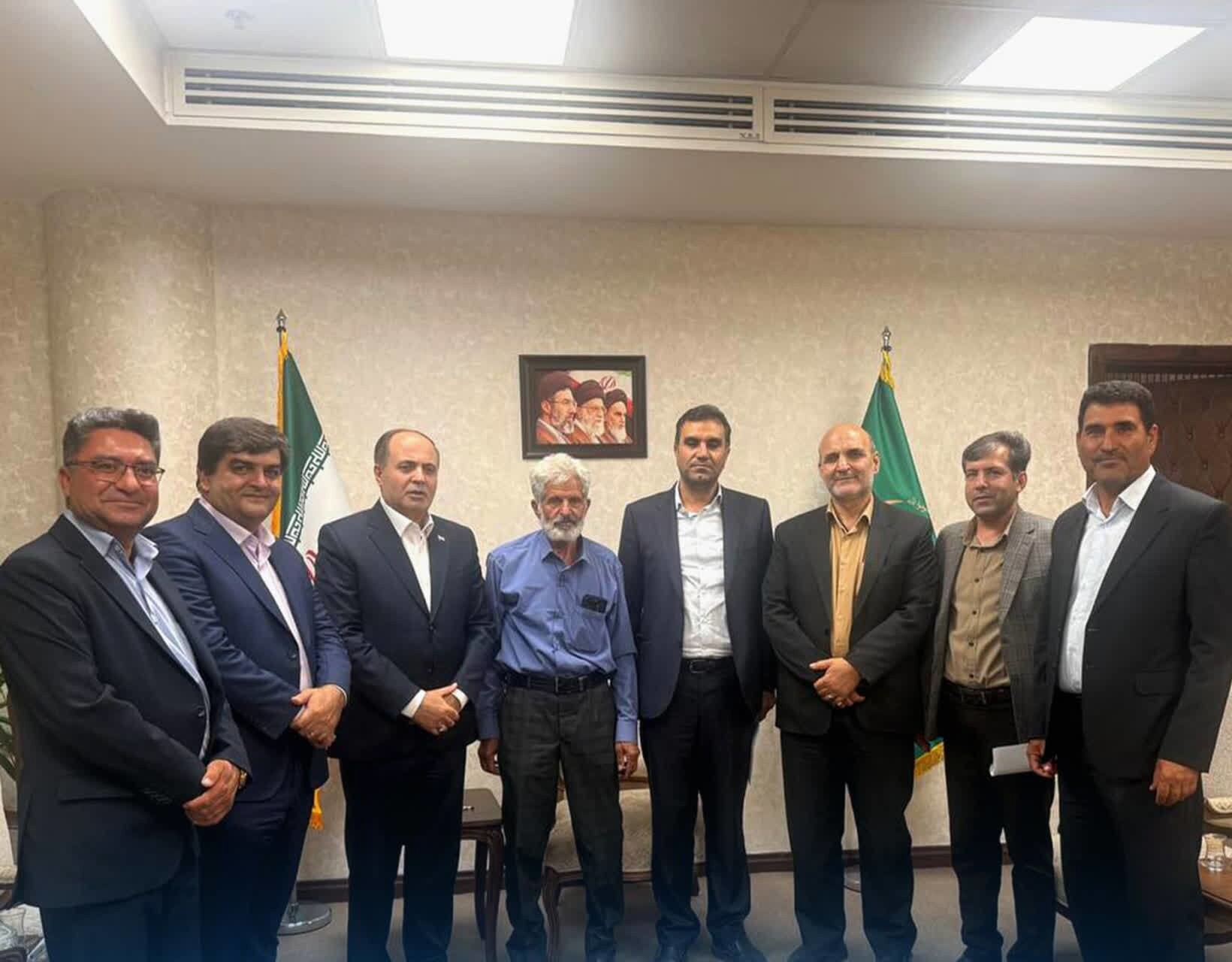 دستور وزیر جهاد کشاورزی برای تشکیل کارگروه ویژه بررسی وضعیت پروانه چاه‌های کشاورزی اردکان