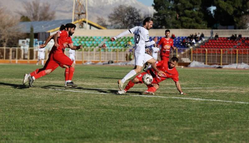 خسارت سرقت از داوران را باشگاه کرمانشاهی می‌دهد!