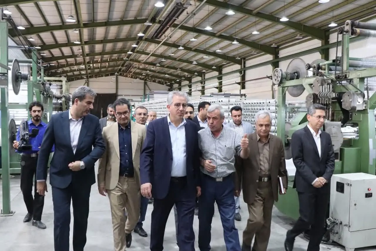 پایش میدانی فرآیندهای تولید در شرکت پتوی نگار تفت