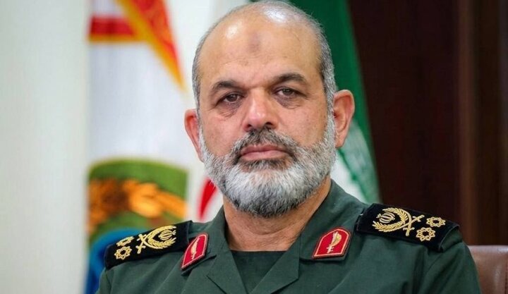 به هر تهدیدی در تنگه هرمز کوبنده پاسخ می‌دهیم