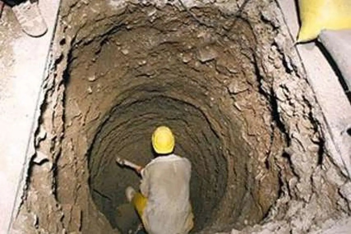 مرگ ۲ کارگر در چاه ۸۰ متری در کازرون