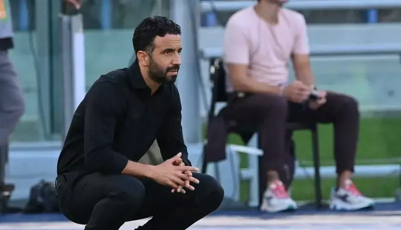 آموریم نمی‌داند با این معضل میلان چه کند!