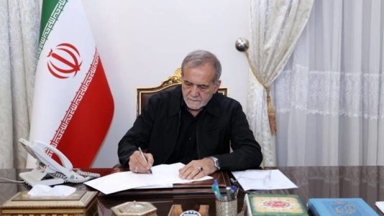 پیام تسلیت رئیس‌جمهور درپی‌درگذشت پدر شهید والامقام امیر سپهبد موسوی