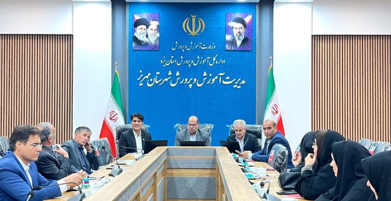 برگزاری جشن تکلیف دانش‌آموزان به‌صورت مدرسه‌ای در مهریز