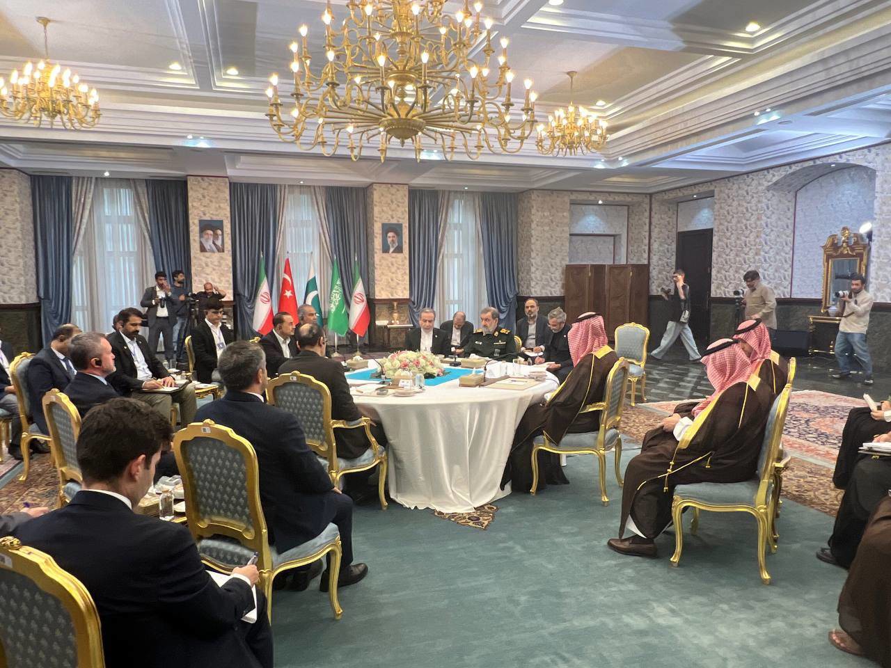 آغاز نشست چهارجانبه ایران، پاکستان، ترکیه و عربستان